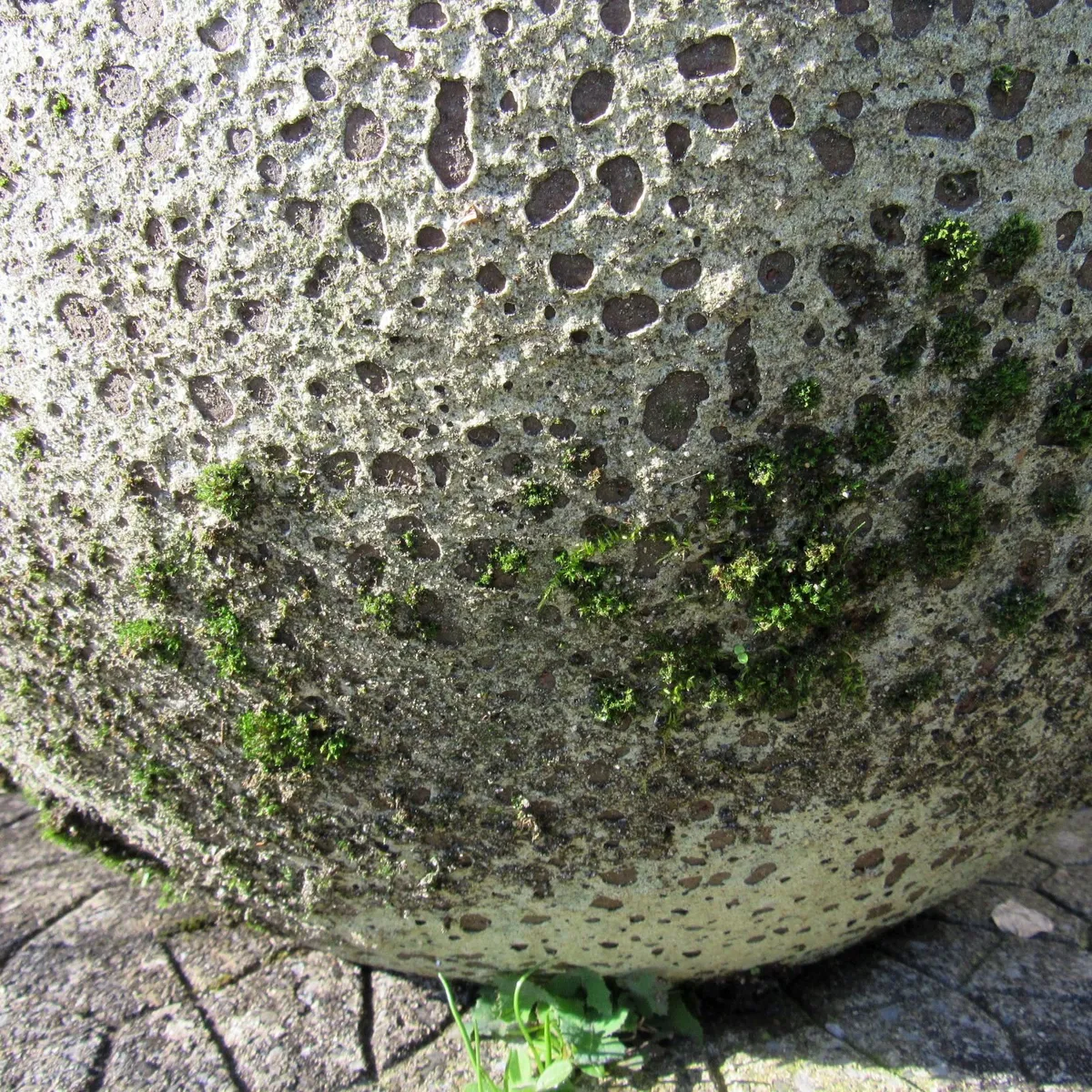 Large Decorative Garden Pot / Stone Urn - Image 4