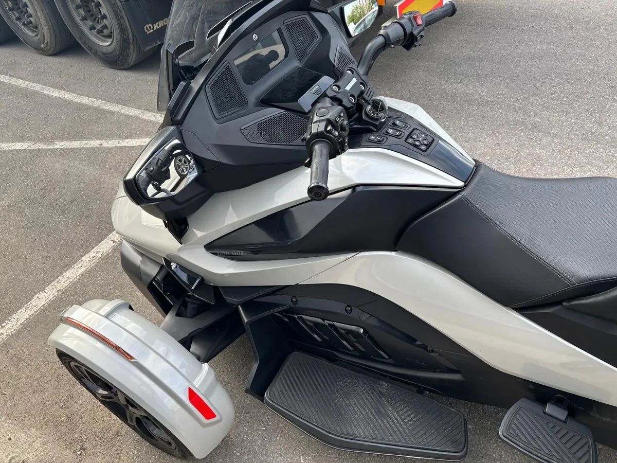 Motorcycle Trike - Image 2