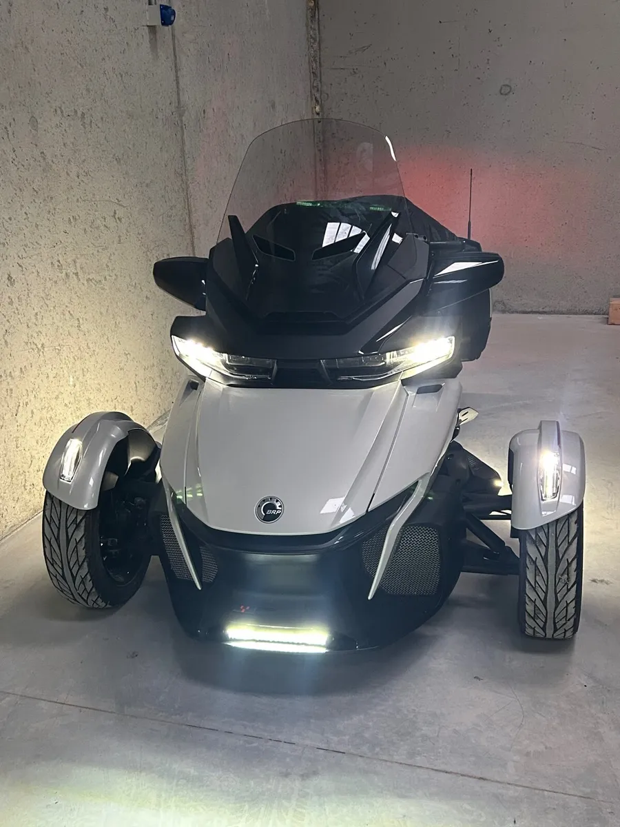 Motorcycle Trike - Image 1