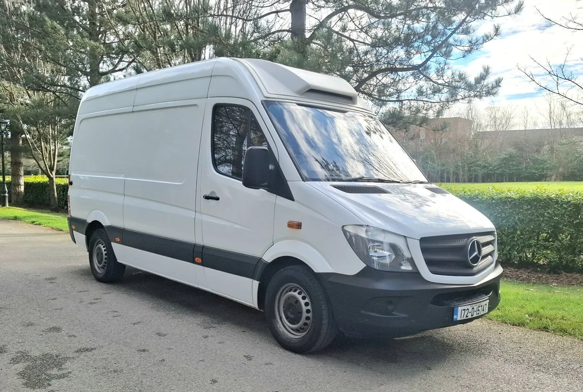 Mercedes-Benz Sprinter 2017 automatic - Image 4