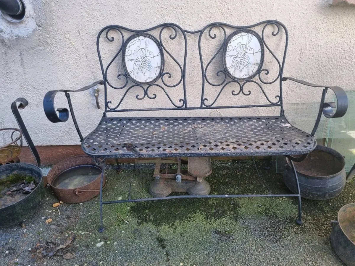 Old iron garden bench - Image 2