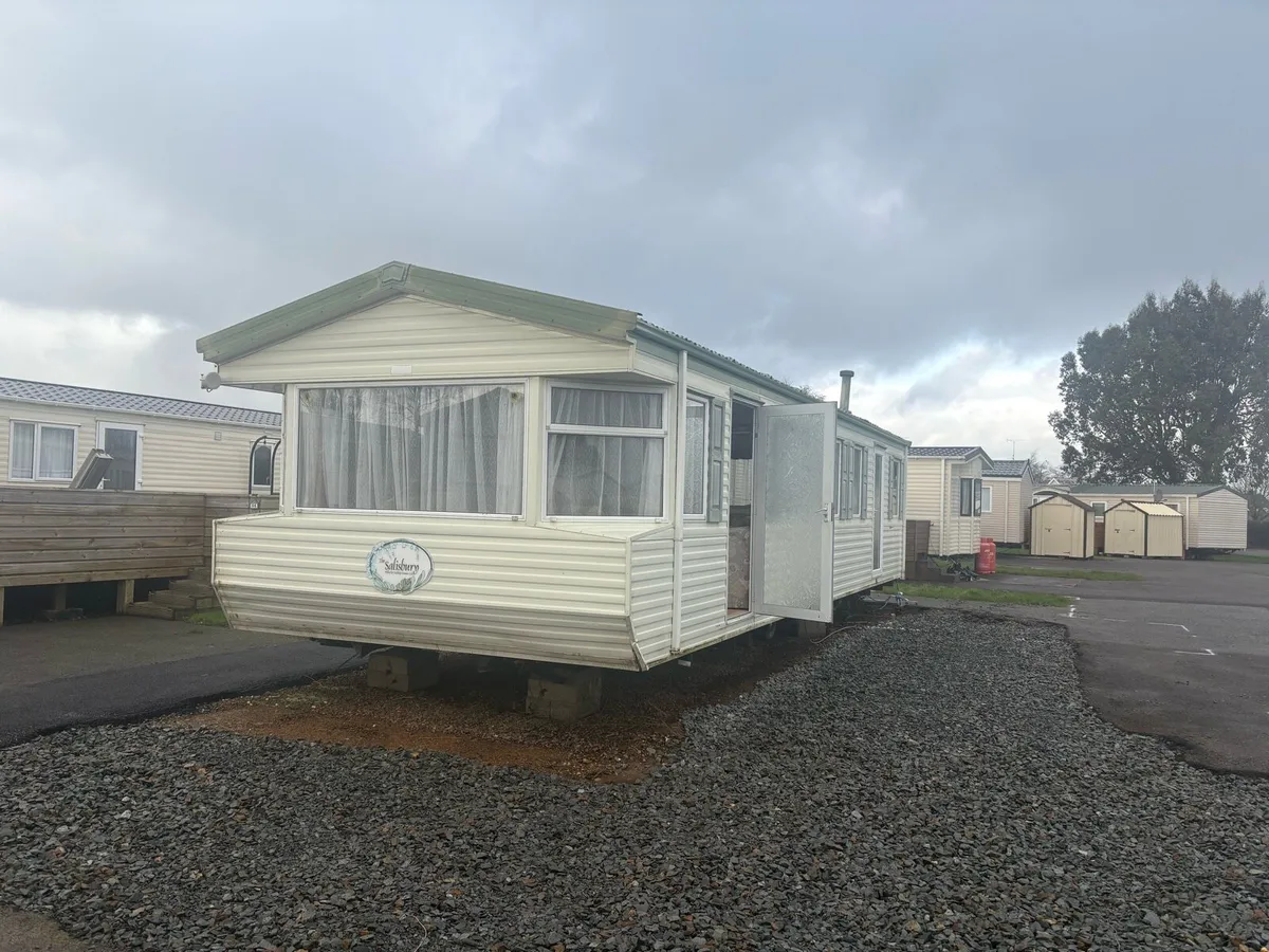 Willerby Salisbury - Image 1