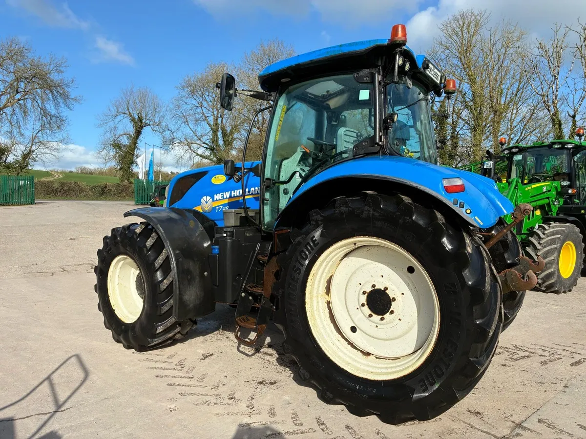 New Holland T7.210 - Image 3