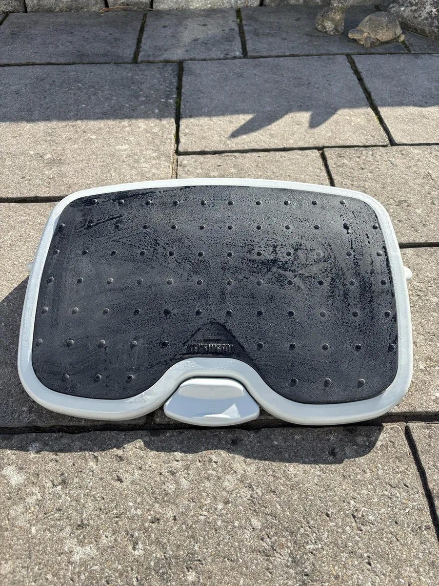 Kensington Foot Rest - Image 1