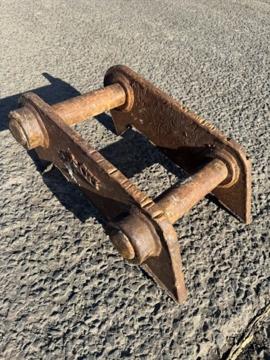 Linkage to suit 20 ton machine - Image 3