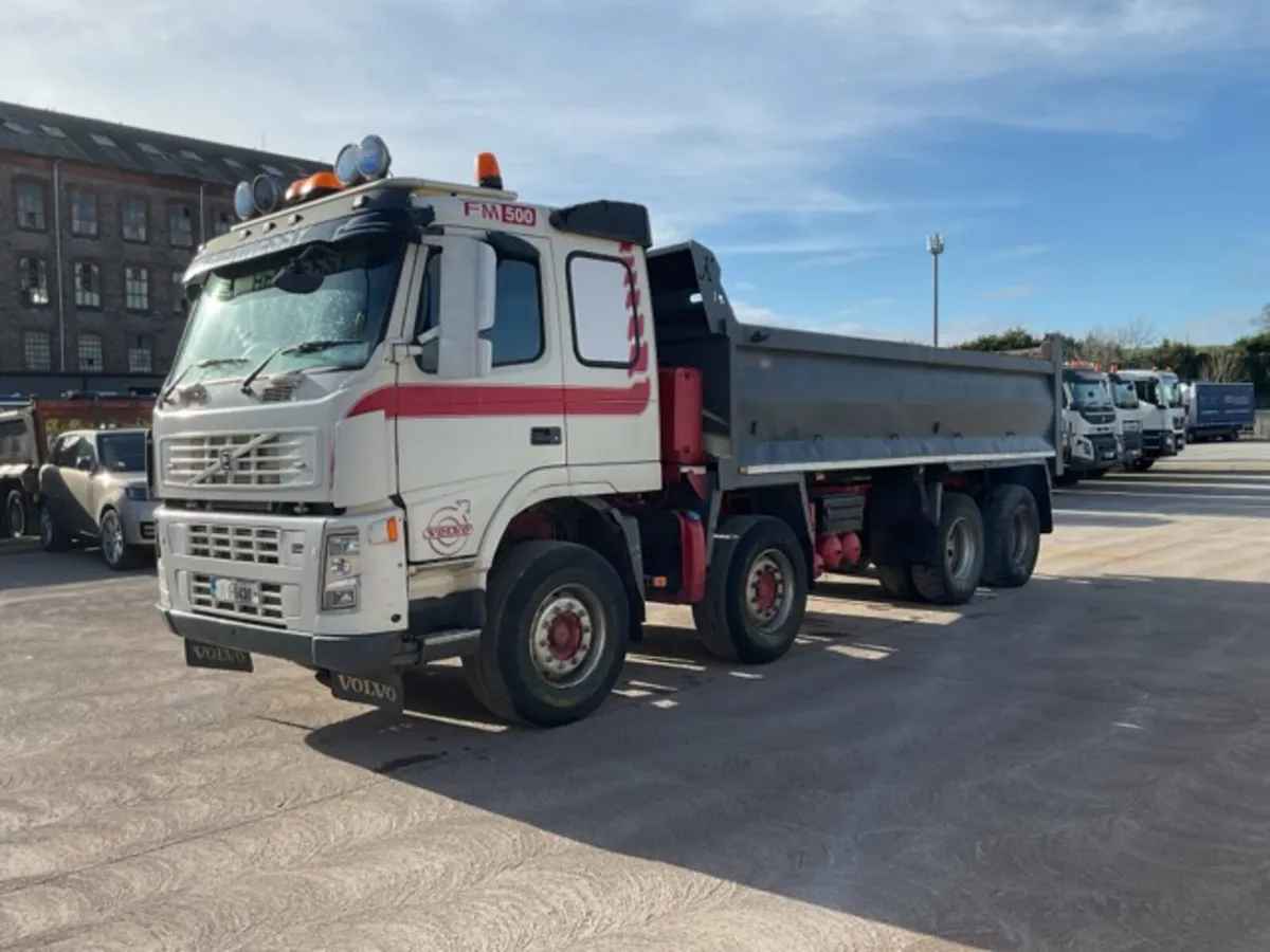 2008 Volvo FM9.380 8x4 Tipper - Image 3