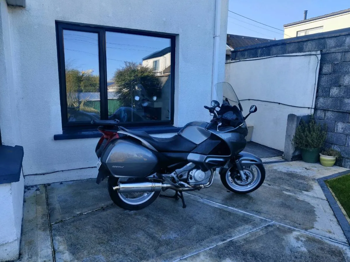 Motorcycle - Image 4