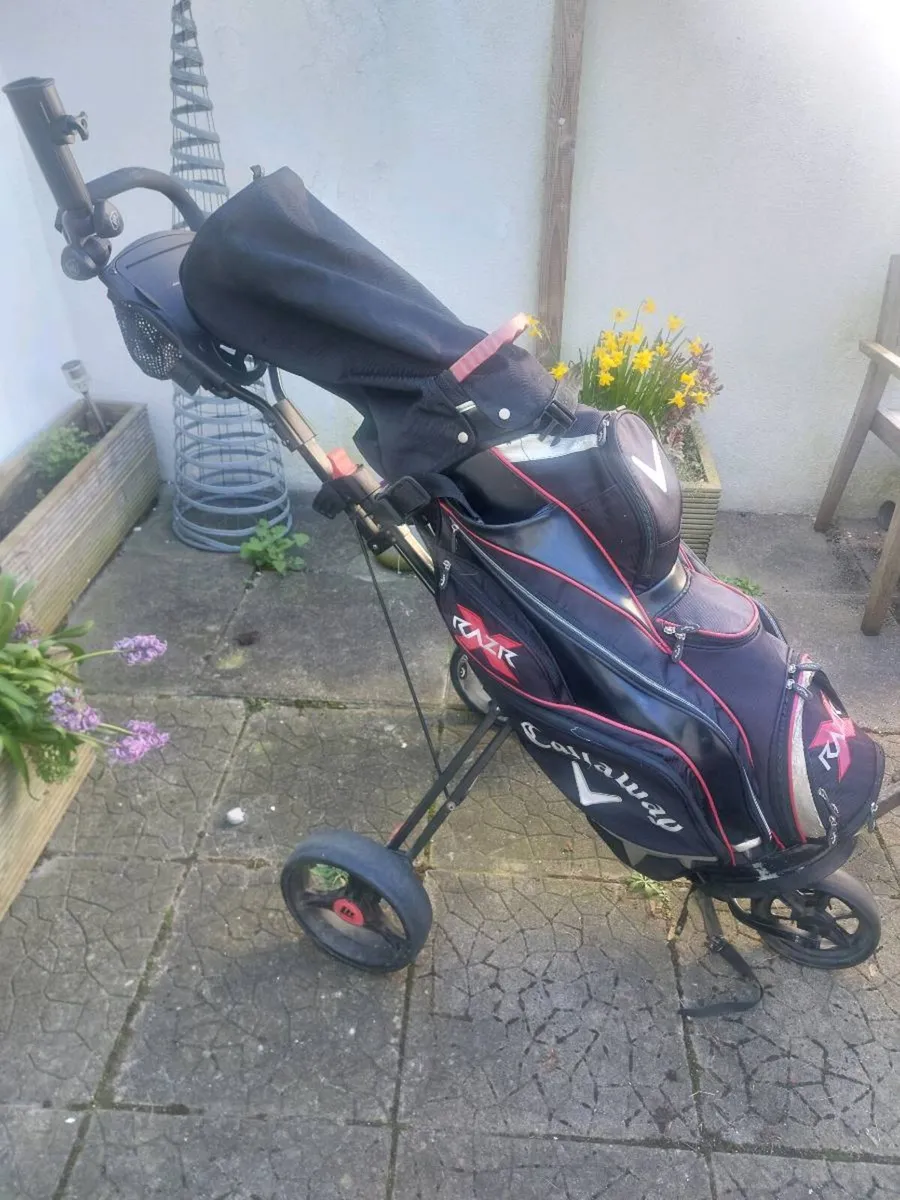 Callaway cart bag and trolley. - Image 1