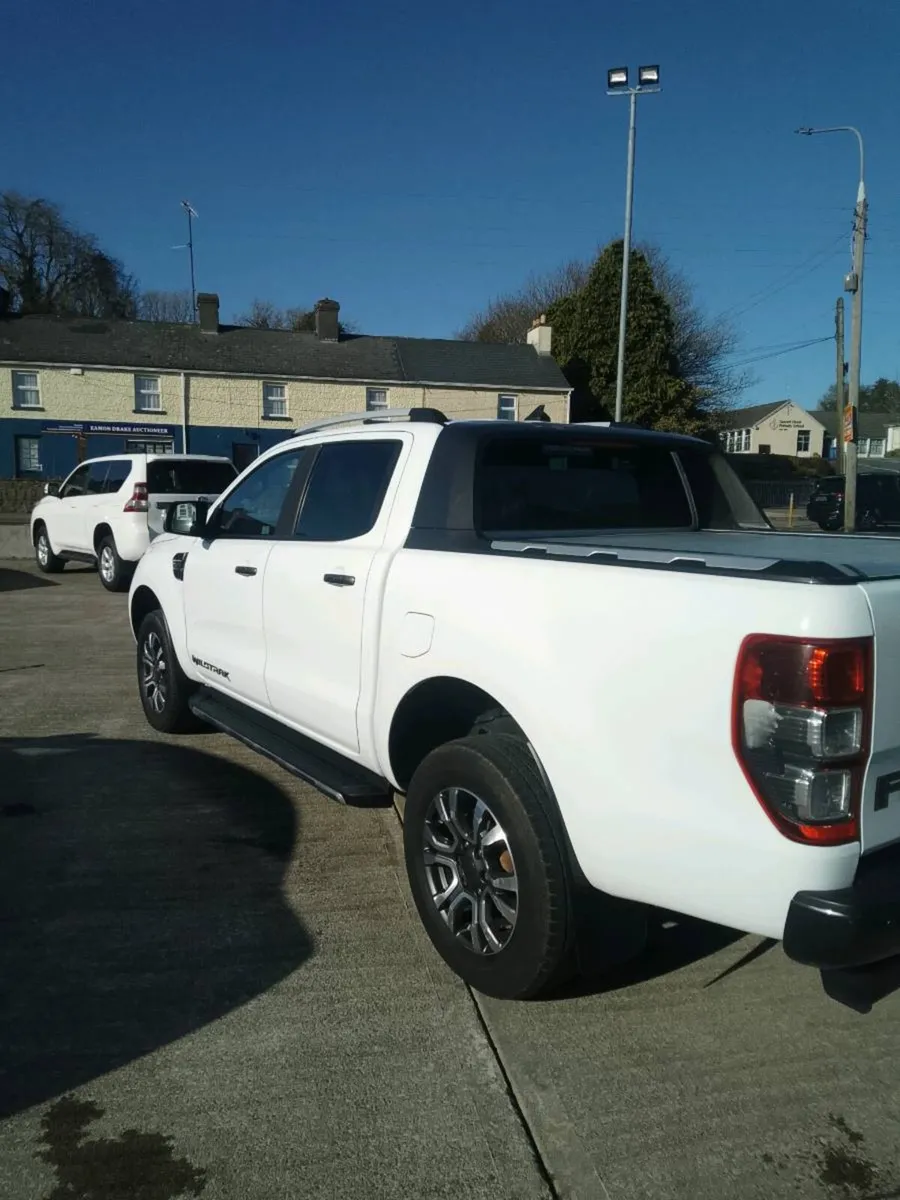 2 ford ranger wildtrack 2022 white and black - Image 3