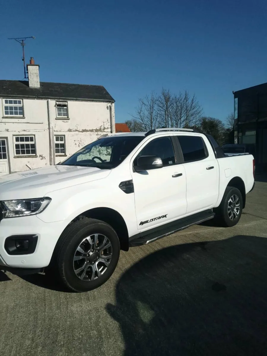 2 ford ranger wildtrack 2022 white and black - Image 4