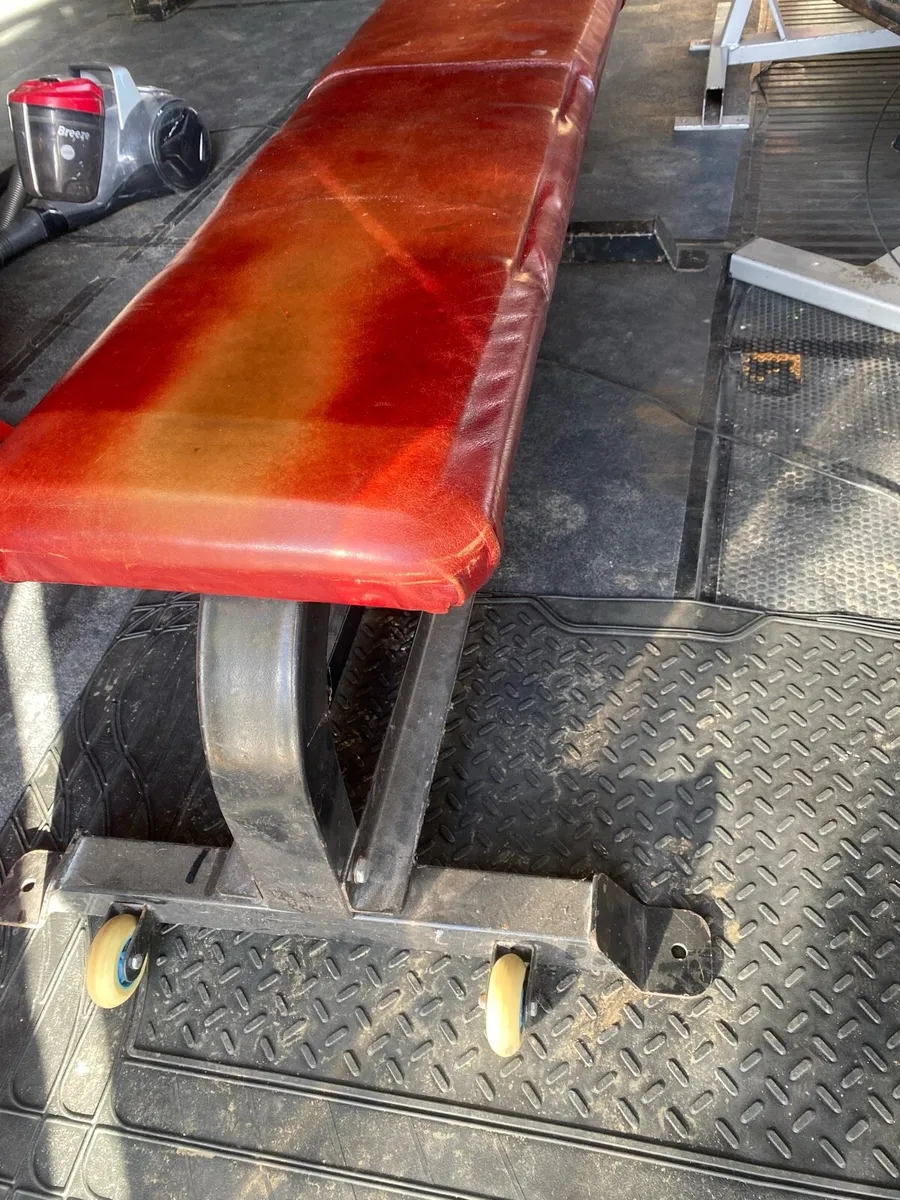 Weight bench - Image 1