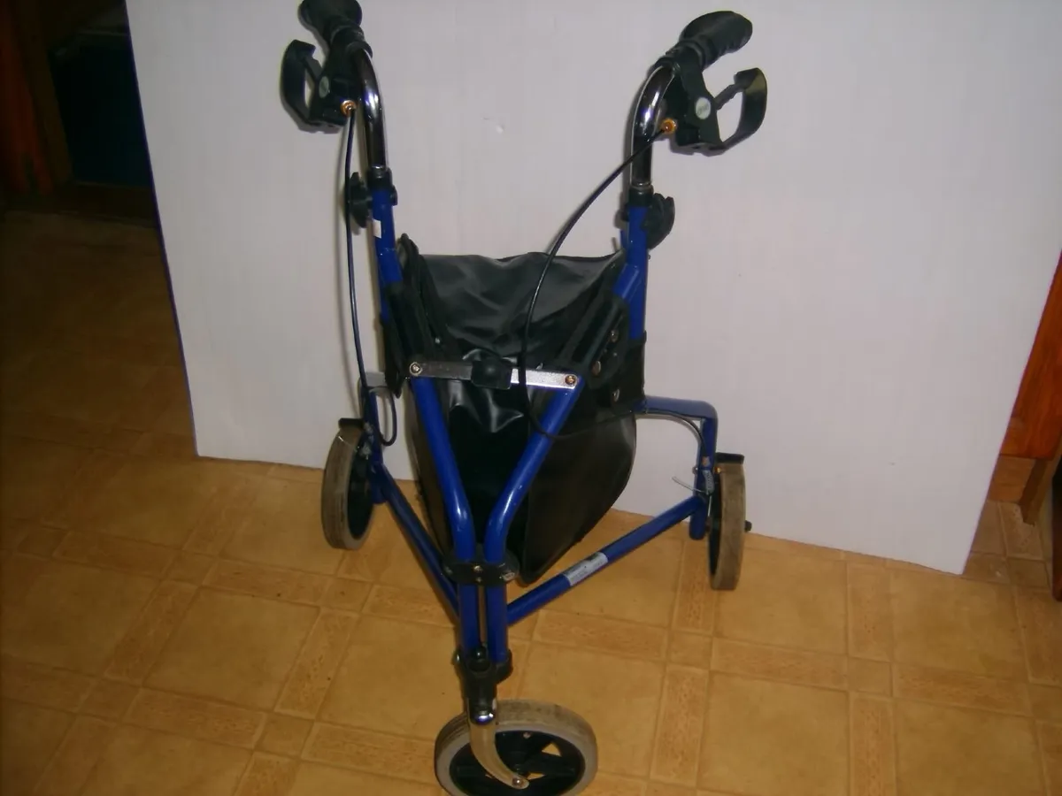 Mobility Rollator Walker + storage + brakes - Image 1