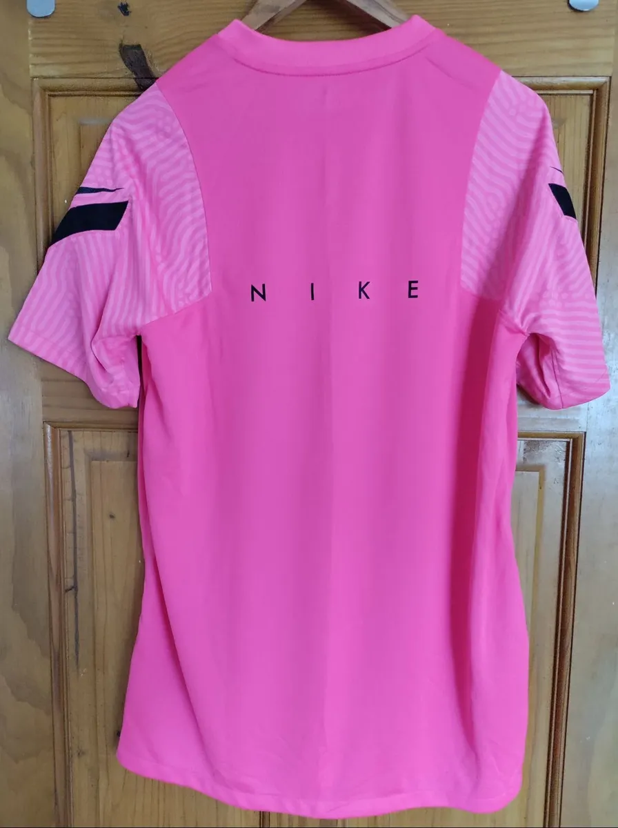 Nike Running Dri Fit shirt L New - Image 3