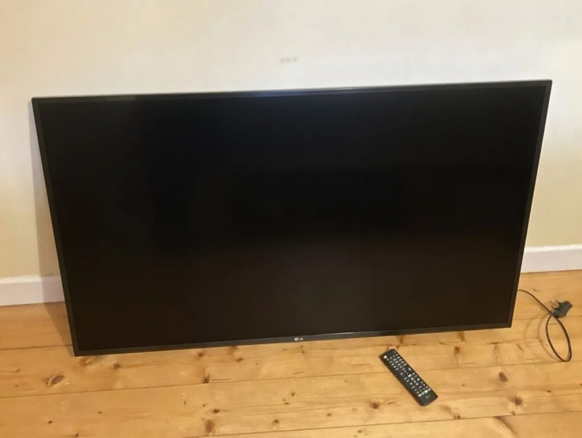 LG 49” Full HD Smart LED TV + Remote Control - Image 2