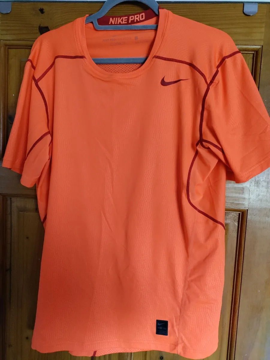 Nike Pro Combat Hypercool L - Image 2