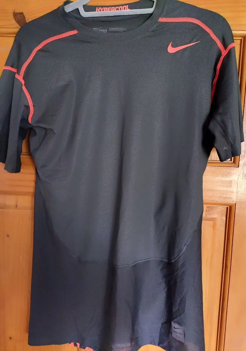 Nike Pro Combat Hypercool XL - Image 2