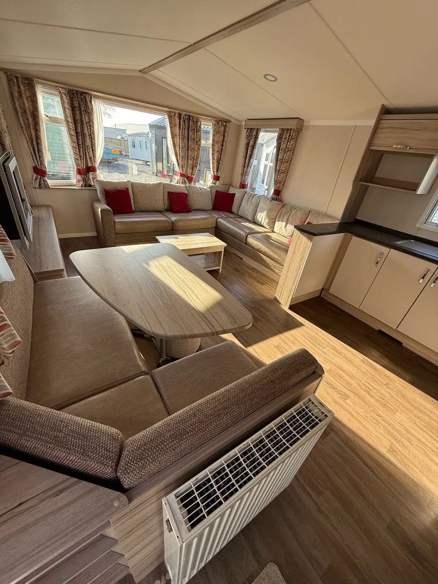 Swift 35-12 3 bedrooms At TPS caravan sale - Image 4