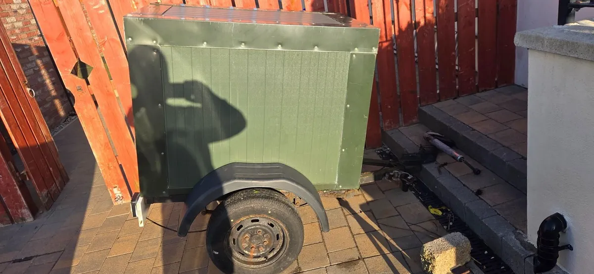 Dog trailer - Image 1