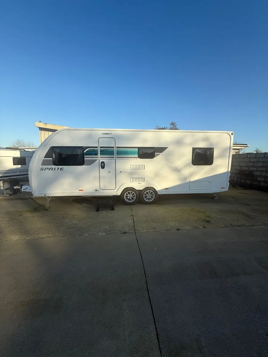 Swift Caravan - Image 1