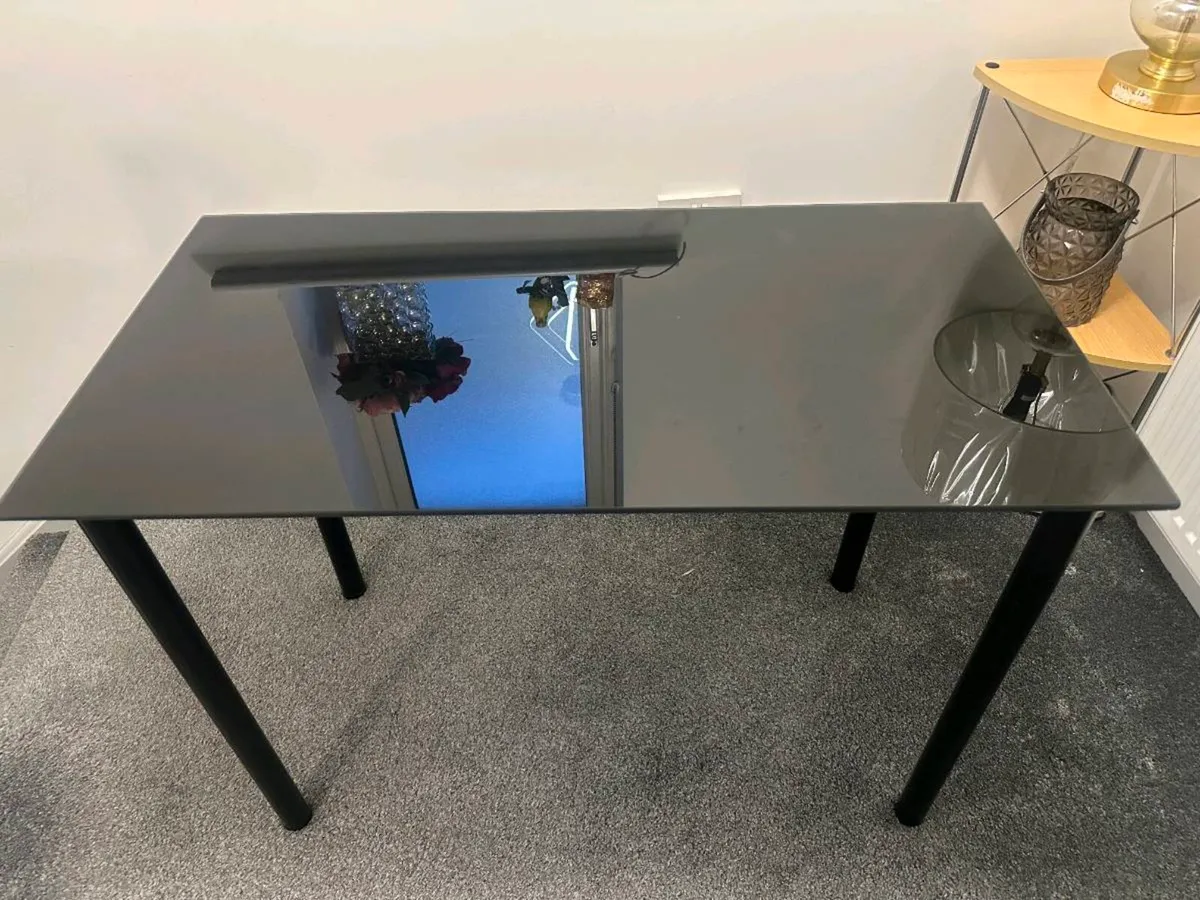 Console table