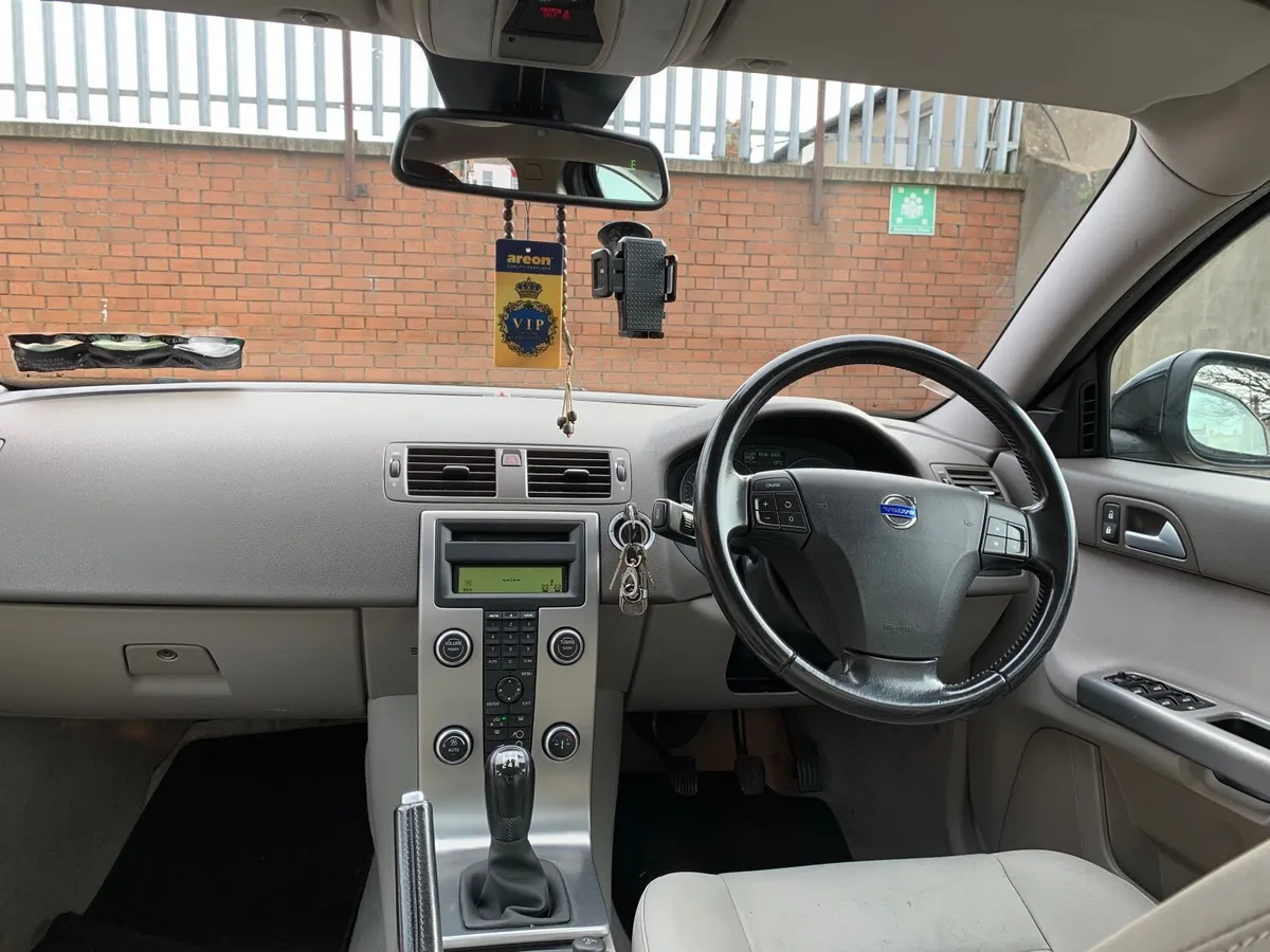 Volvo S40 Diesel - Image 1