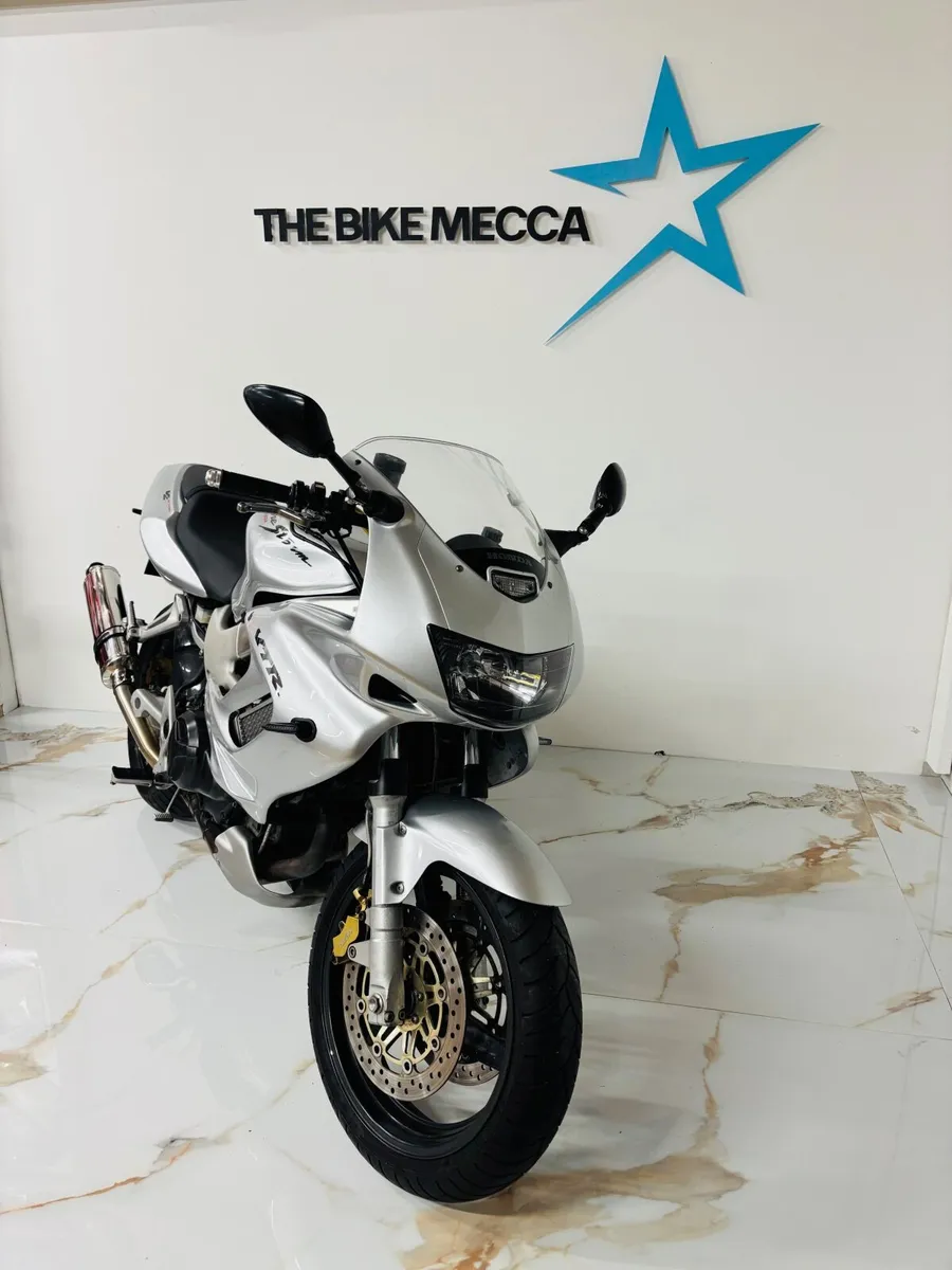 Honda VTR 1998 - Image 2