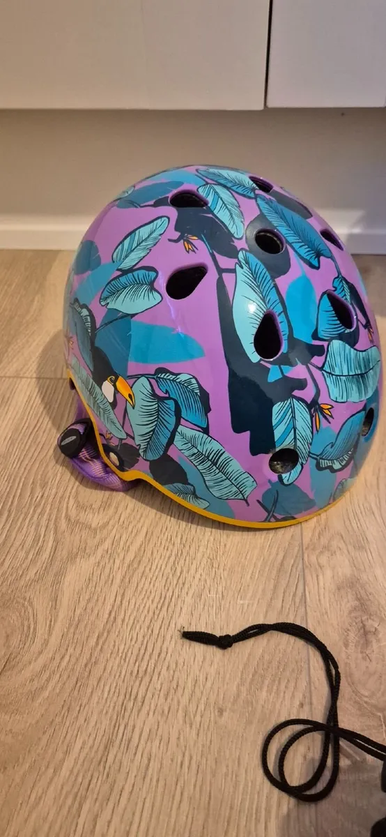 Roller Skates & Accessories - Image 3