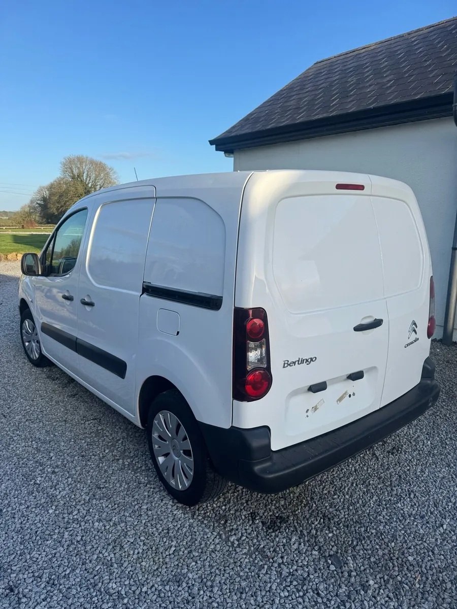 Citreon Berlingo 625 LX BlueHDI - Image 1