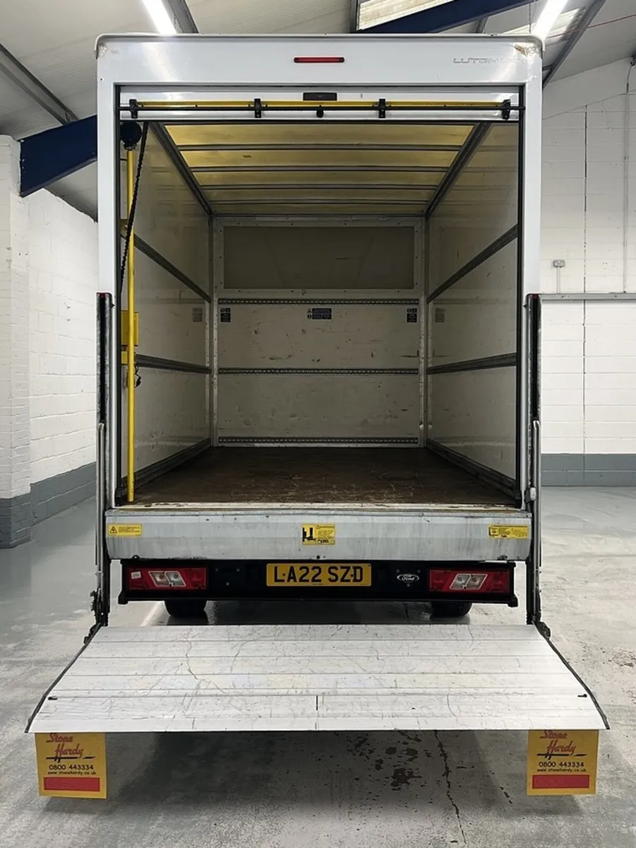 2022 Ford Transit Luton Box Van - Image 4