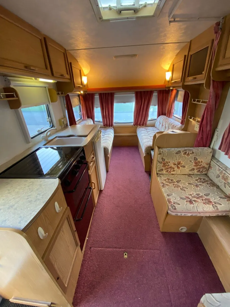 Avondale dart Caravan - Image 4