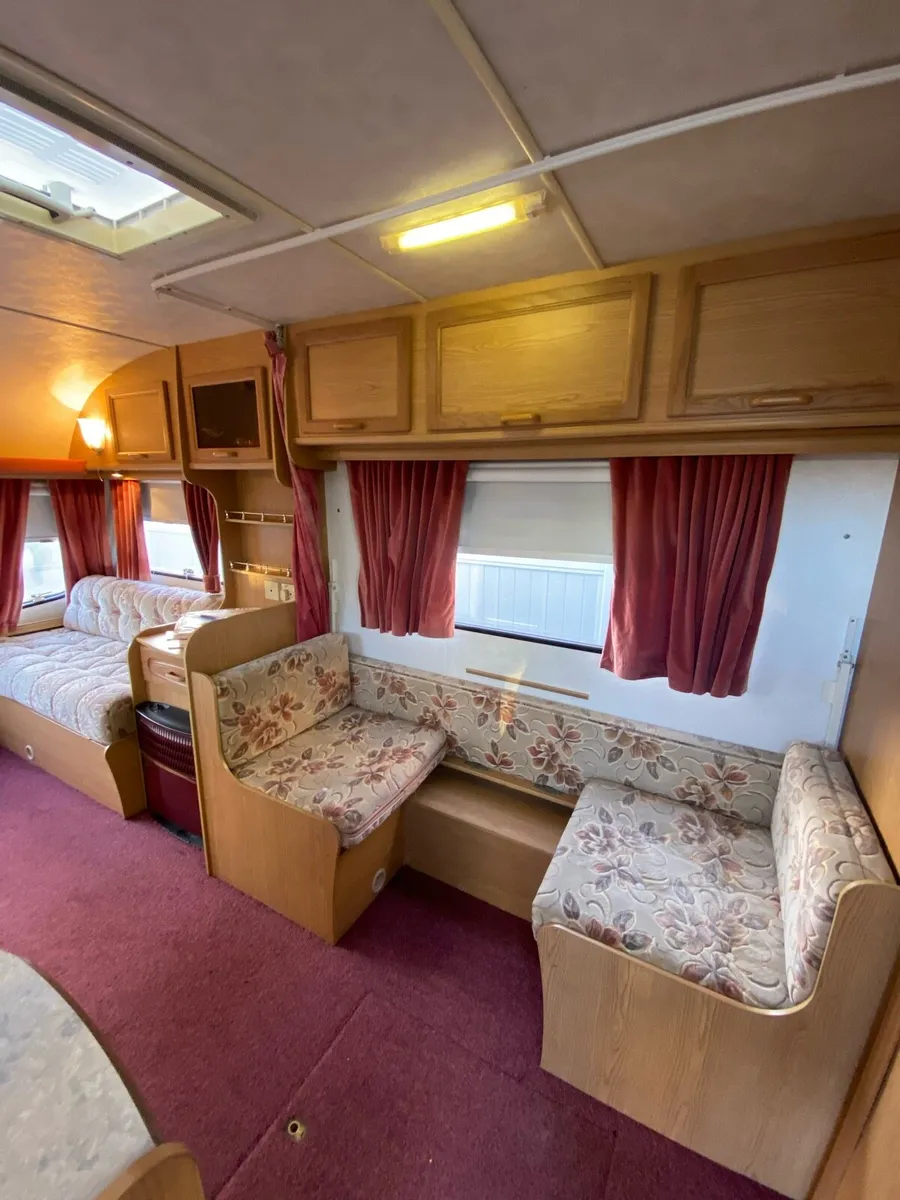 Avondale dart Caravan - Image 3