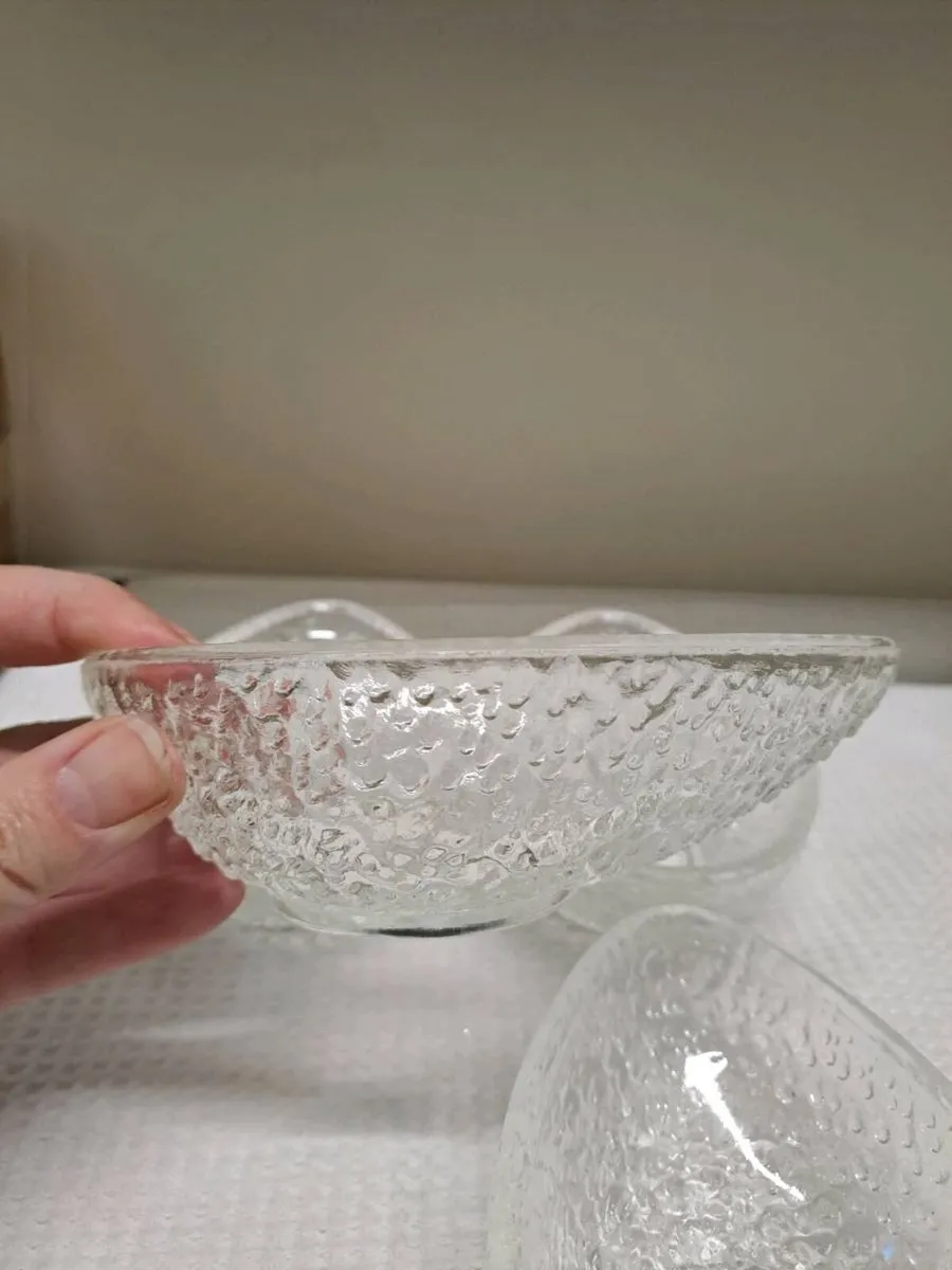 Vintage 1960s Prawn Avocado Cocktail Glass Bowls - Image 3