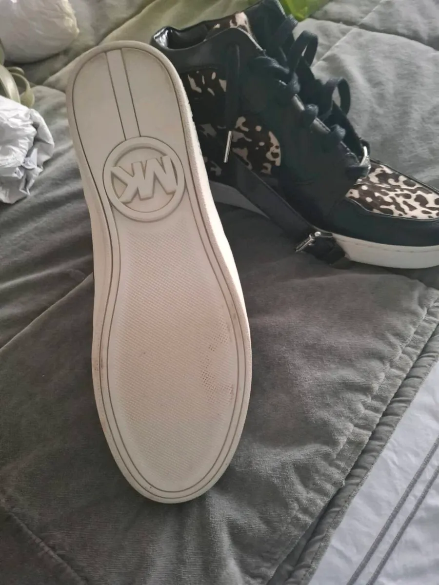 Ankle boots - Image 2