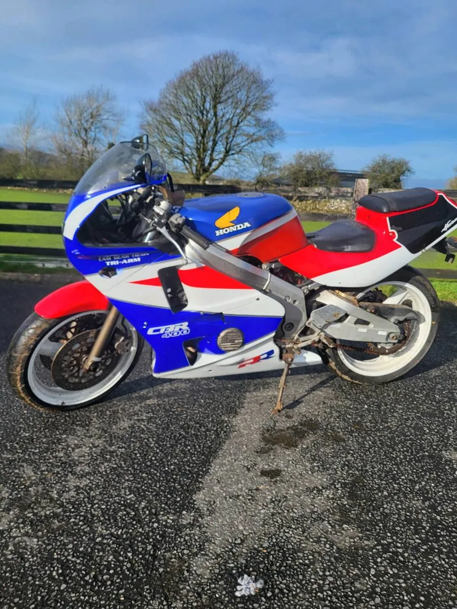 Honda CBR400 RR - Image 1