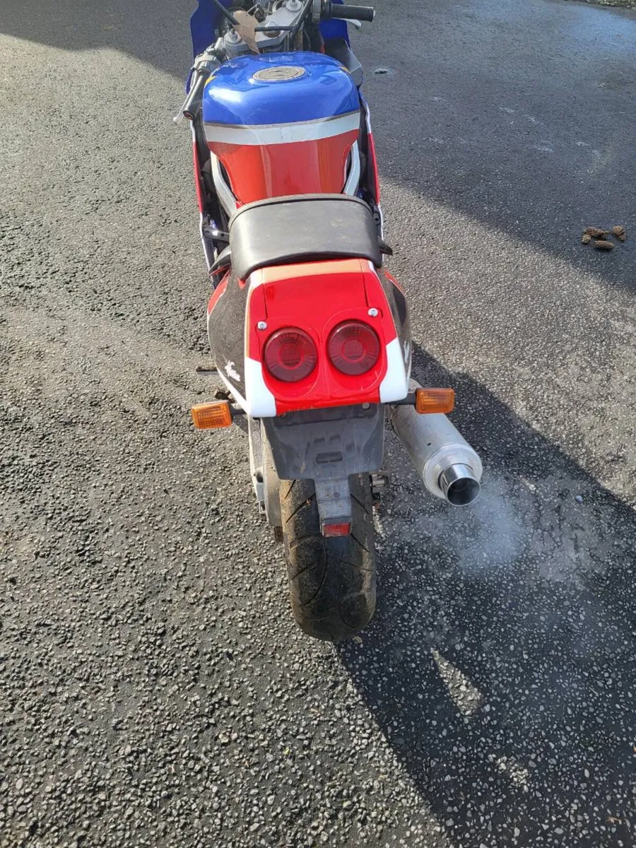 Honda CBR400 RR - Image 4