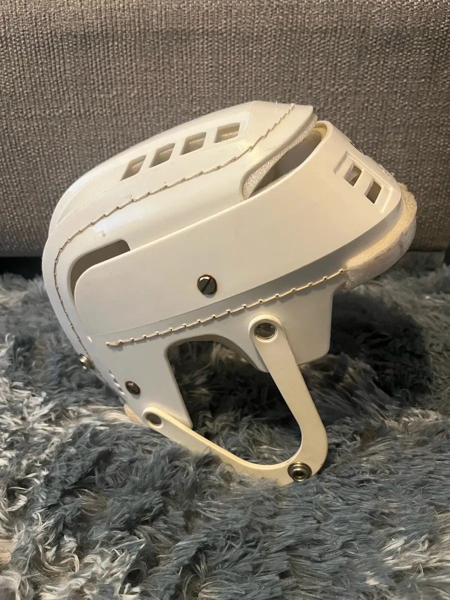 White Gola Helmet - Image 3