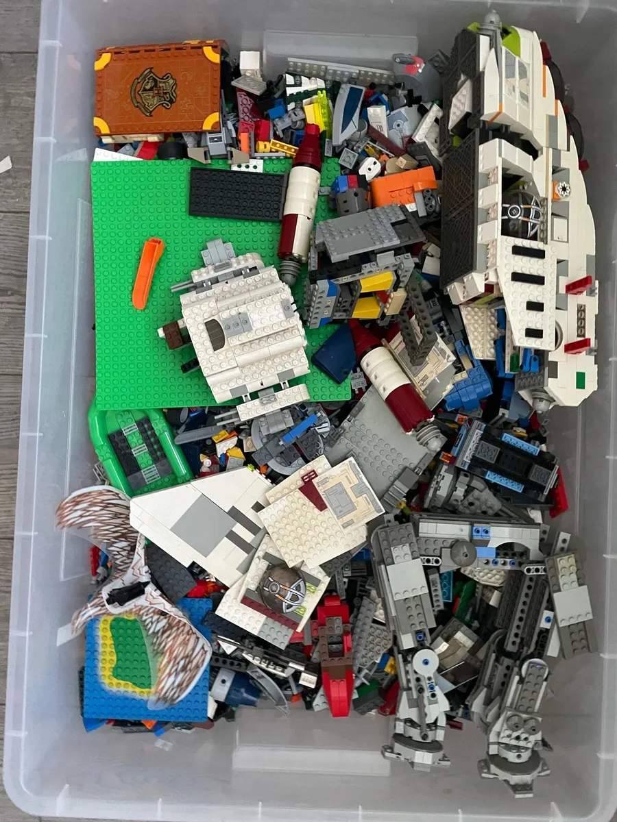 MASSIVE LEGO LOT - Image 2