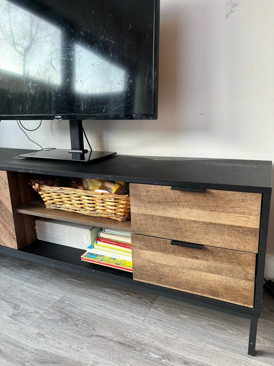 TV unit walnut and black - Image 3