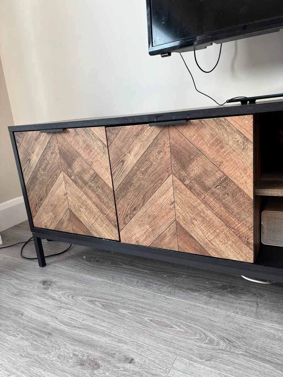 TV unit walnut and black - Image 2