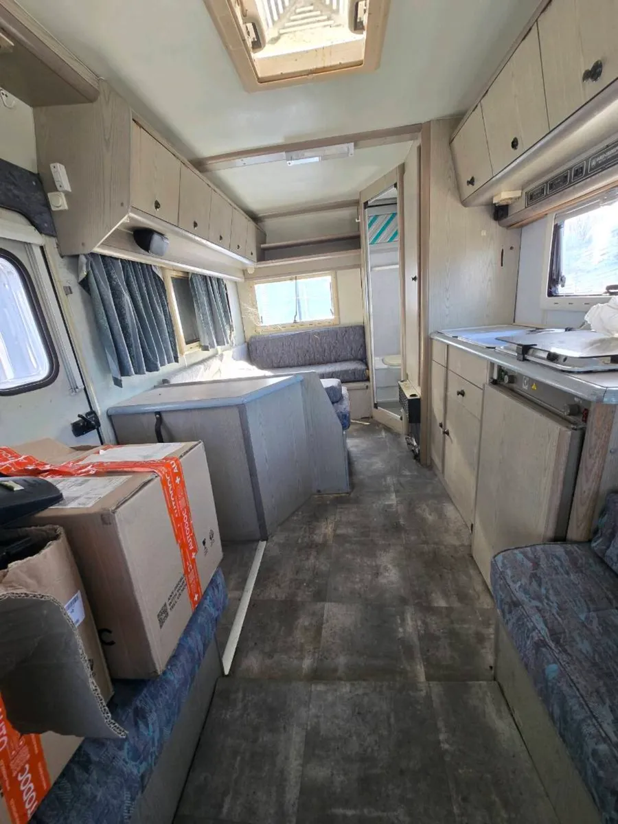 Fiat Ducato left hand drive Weinsberg Body 2 berth - Image 4