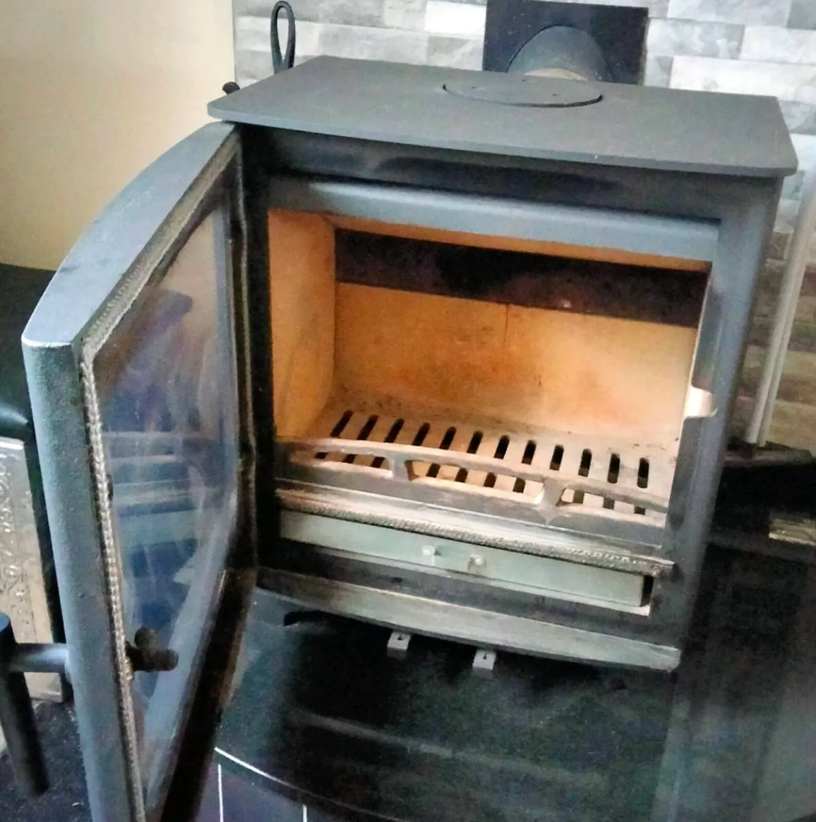 Stove - Image 2