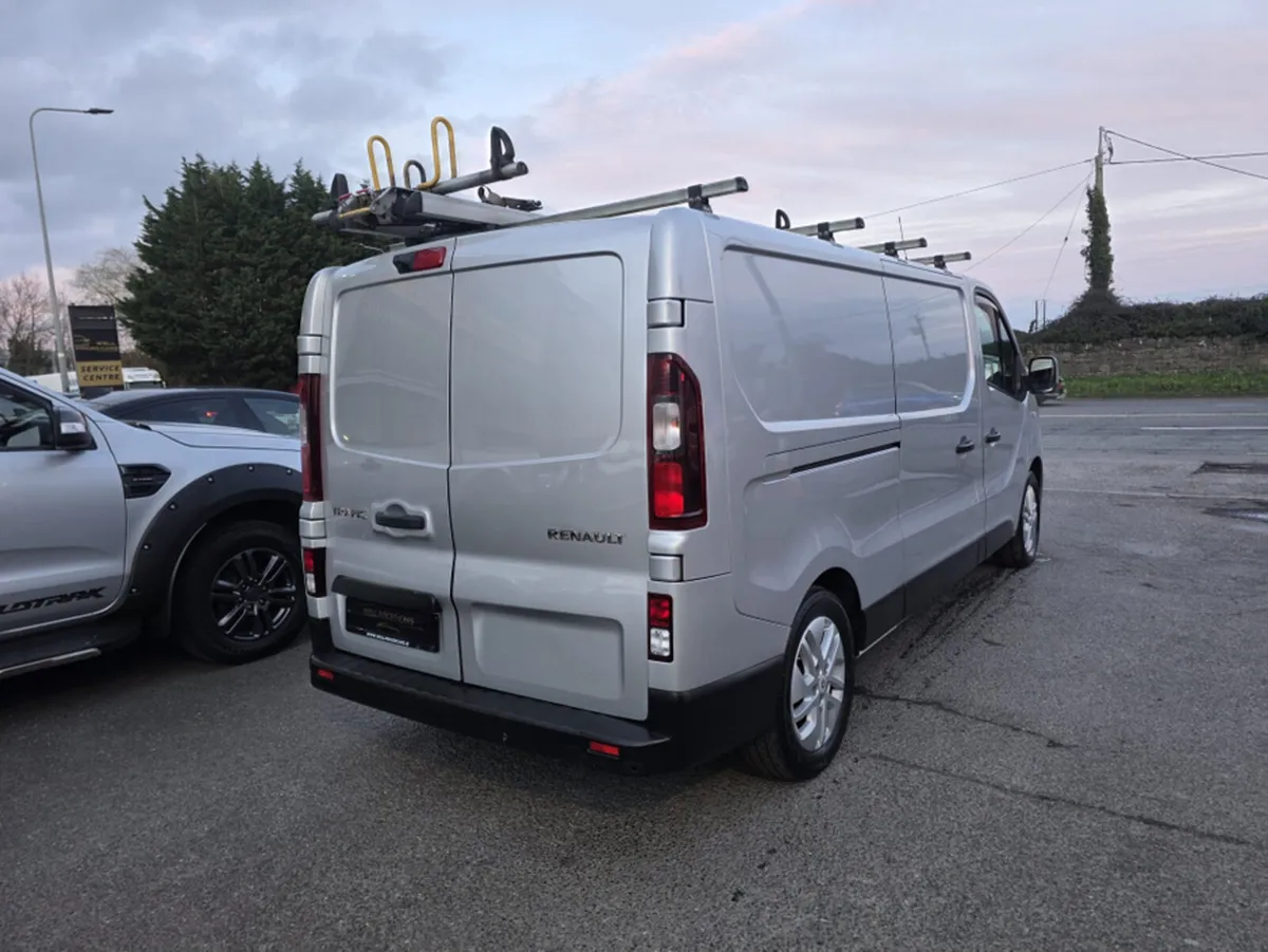 Opel Vivaro PANEL VAN SPORTIVE 3100 3100-L2H1-2 - Image 4