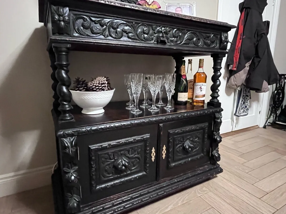 Rare and beautiful Jacobean sideboard - Image 2