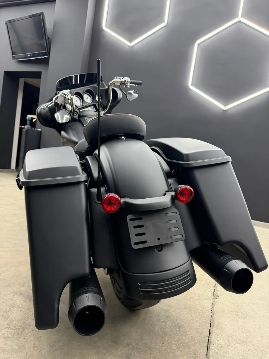 Harley Davidson FLHX - Image 4