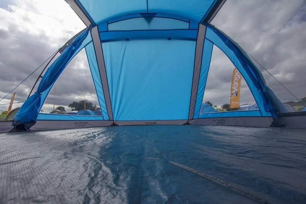 Venture 450 Tunnel Tent for 4 People Exclusive - Image 3