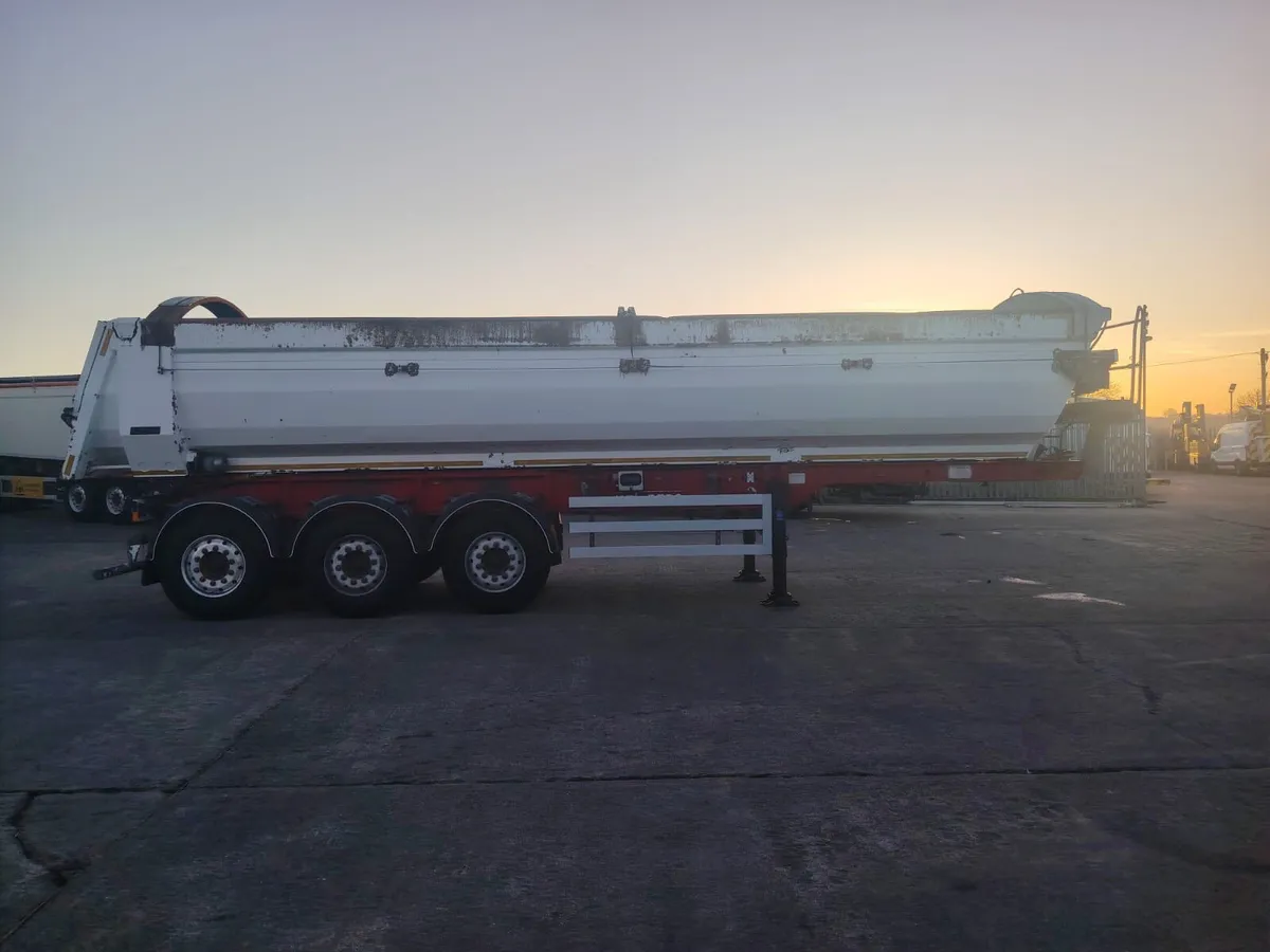 2017 Kelburg Steel Aggregate tipping trailer - Image 4