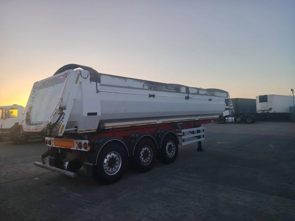 2017 Kelburg Steel Aggregate tipping trailer - Image 2