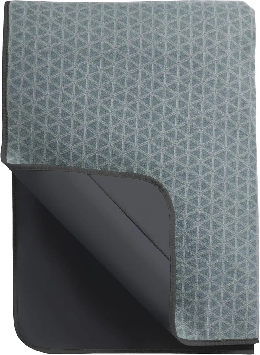 Octagon Tent Carpet - Image 1