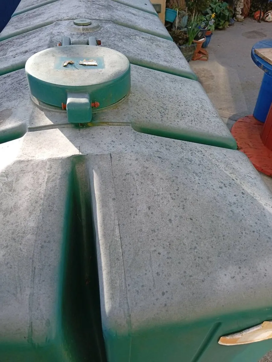 Diesel Oil Tank 1200ltrs Plastic. - Image 4