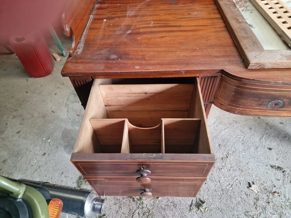 Serving Table - Image 2